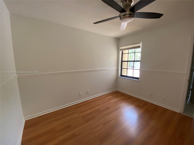 Building Photo - 4272 Vineyard Cir