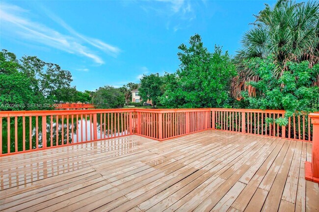 Building Photo - 9999 Summerbreeze Dr
