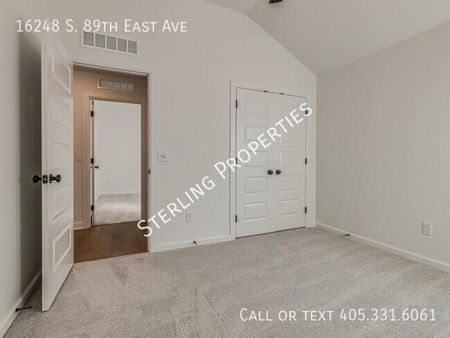 Building Photo - 16248 S 89th East Ave