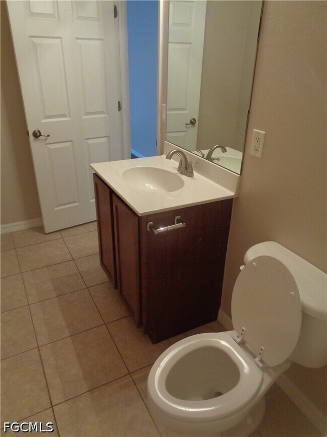 Building Photo - 2463 Nature Pointe Loop