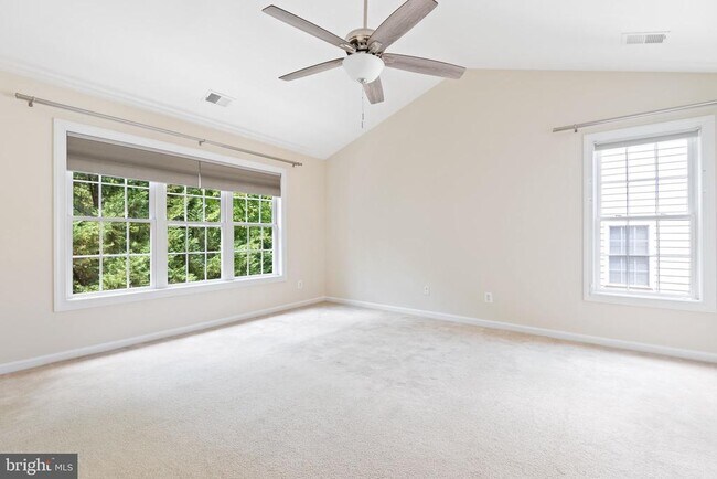 Building Photo - 2202 Sarah Woods Ct