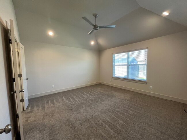 Building Photo - 6410 Stadium Dr