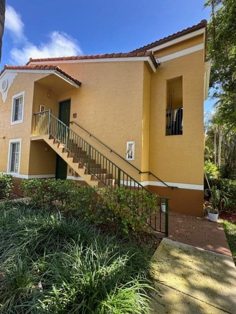 Building Photo - 160 Yacht Club Way