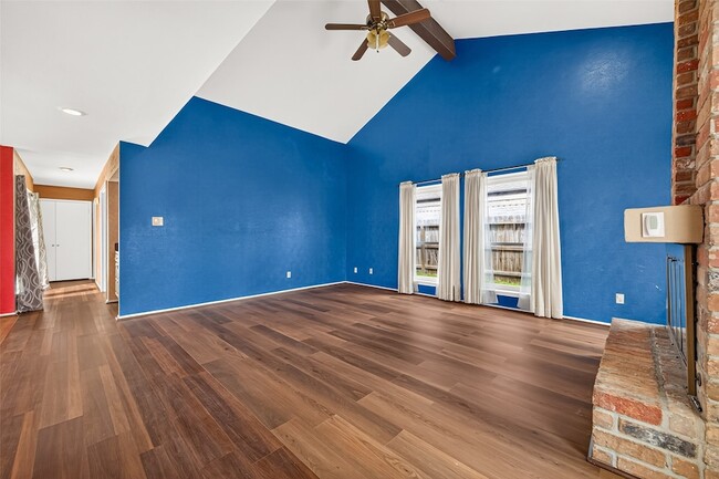 Building Photo - 6138 Gallant Forest Dr