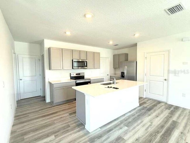 Building Photo - 32893 Osprey Peak Wy