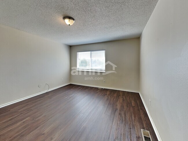 Building Photo - 4060 Orleans St