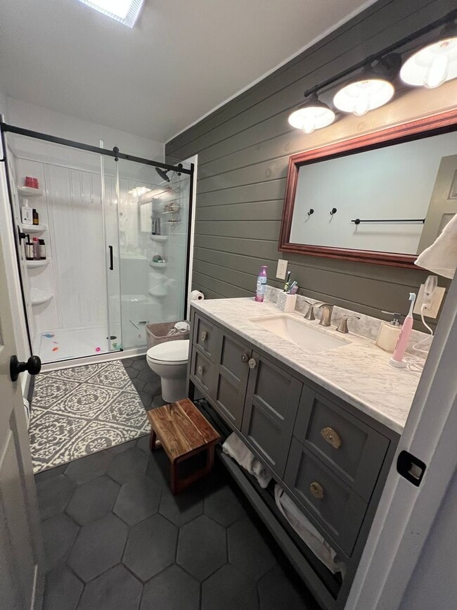 Building Photo - Winter vacation rental in Quechee