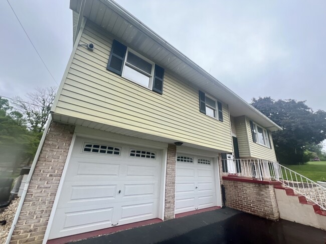Primary Photo - 3075 Nolt Rd