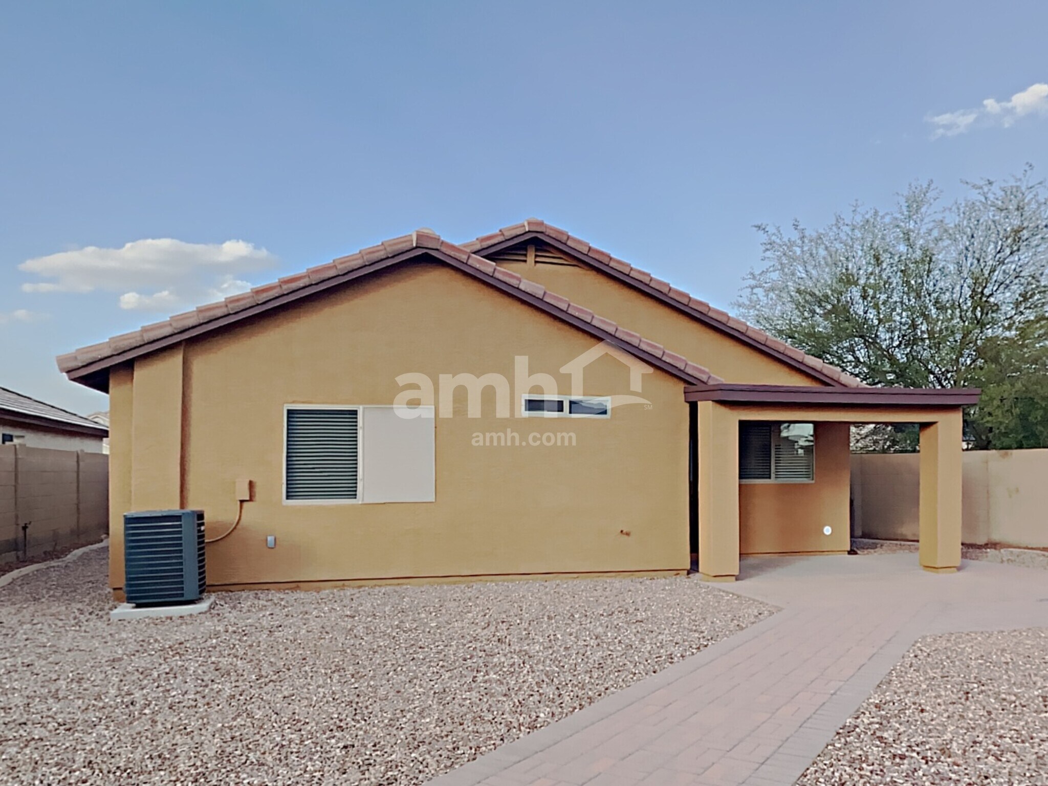 Building Photo - 25753 W Winslow Ave