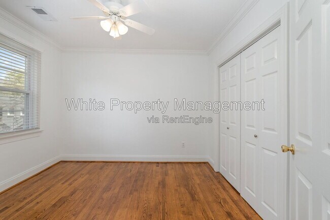 Building Photo - 564 Wakefield Dr