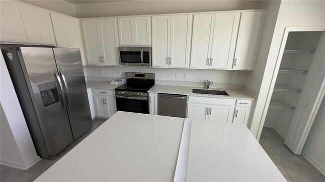 Building Photo - 3207 Laurent Lp
