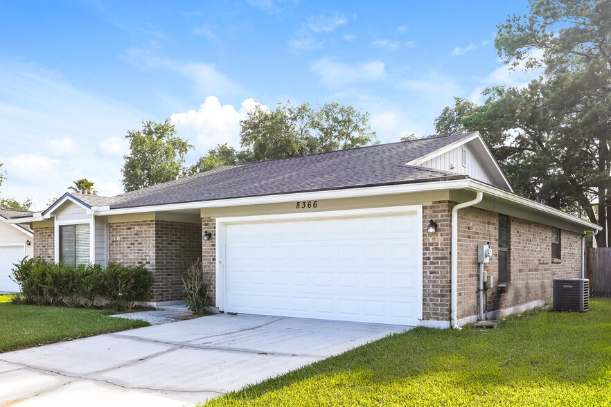 Building Photo - 8366 Knotts Landing Dr E