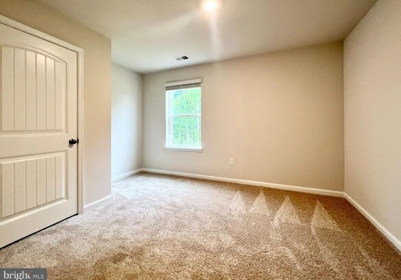 Building Photo - 47 Currant Cir