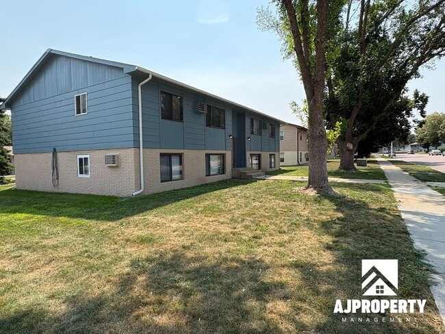 Building Photo - 3600 S Cathy Ave