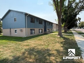 Building Photo - 3600 S Cathy Ave