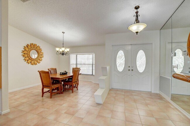 Building Photo - 11511 Island Lakes Ln