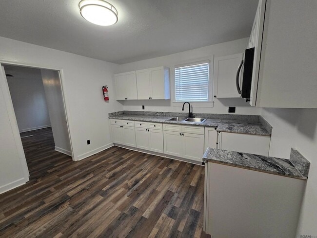 Building Photo - 2145 N 38th St