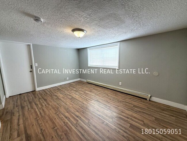Building Photo - 3708 McCall St E