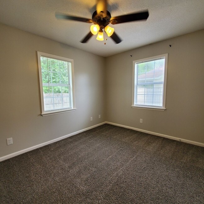 Building Photo - Charming 3-Bedroom Home with Private Fenced Yard in Valdosta, GA!