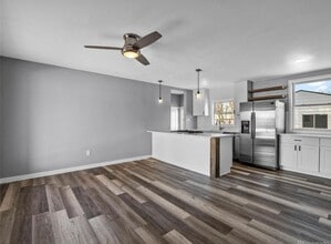 Building Photo - Updated 3BD, 2BA Englewood Home with Back Yard and Garage