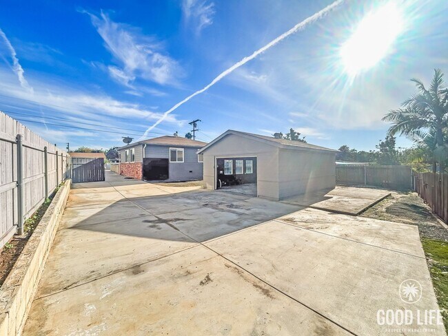 Building Photo - Great 2B/1BA House in Linda Vista!