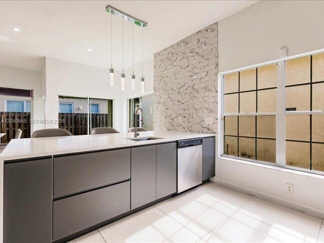 Building Photo - 21475 SW 90th Pl