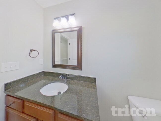 Building Photo - 580 Marchbanks Rd