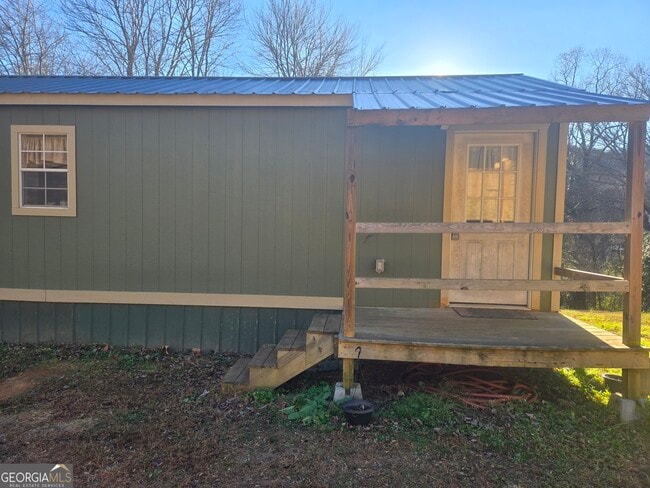 Primary Photo - 105 WZ