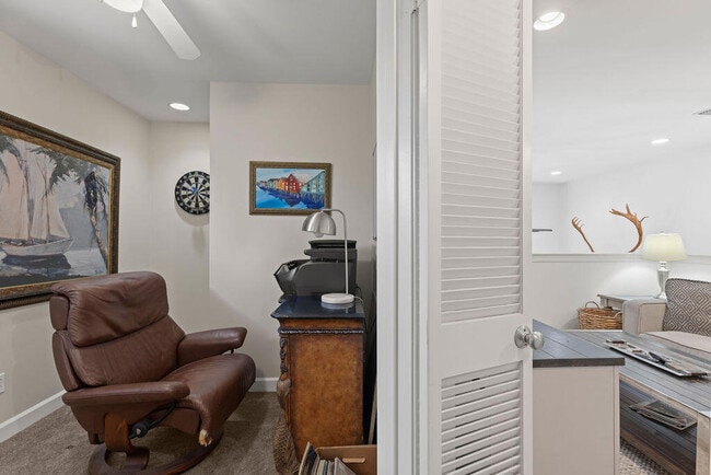 Building Photo - 97 Mantero Way
