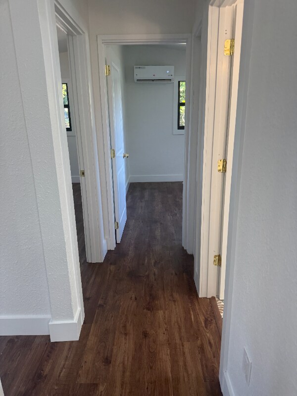 Building Photo - 3000 Karen Ave