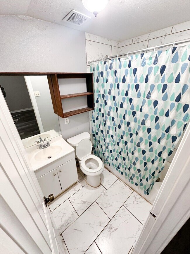 Building Photo - 2522 Rosalie St