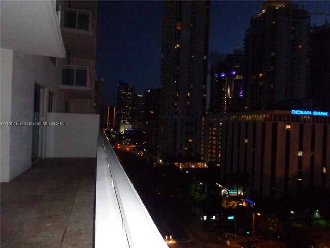 Building Photo - 951 Brickell Ave