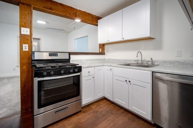 Building Photo - 1013 NW 45th St