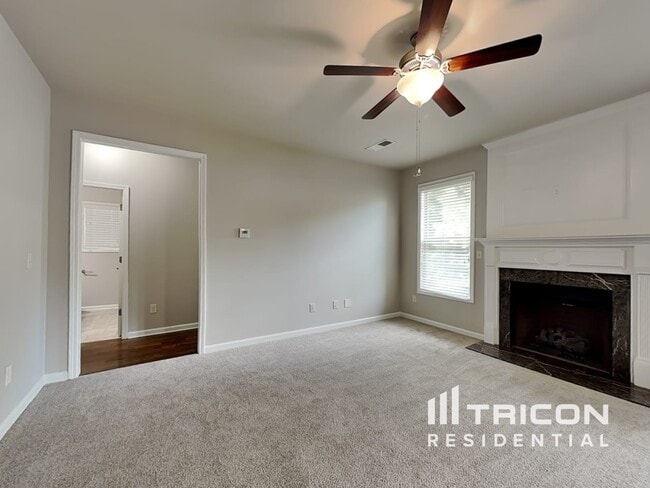 Building Photo - 5030 Glencliff Dr