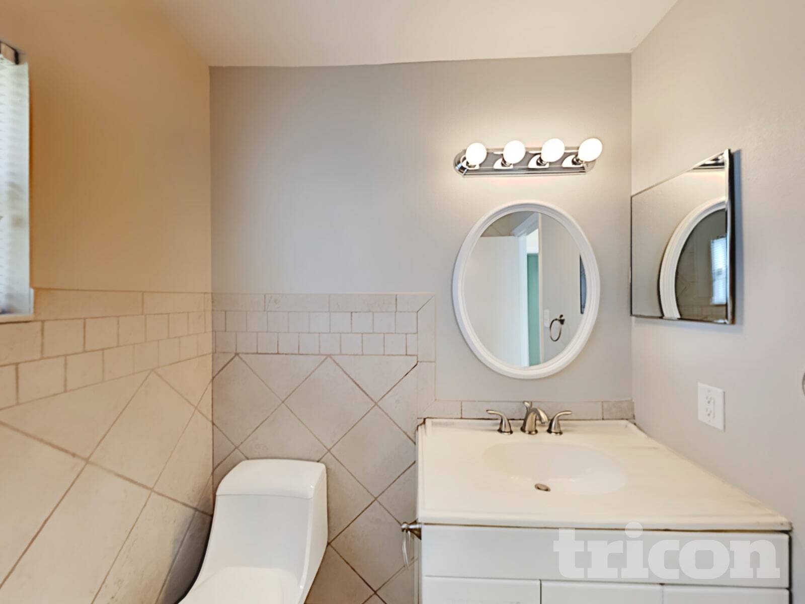 Building Photo - 1757 Lakeview Village Dr