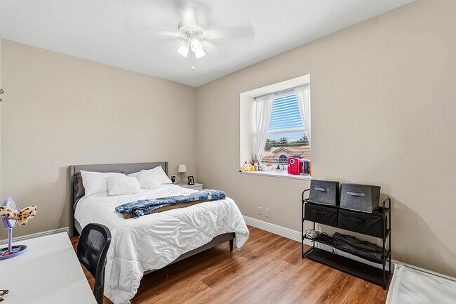 Building Photo - 8097 Via Bolzano