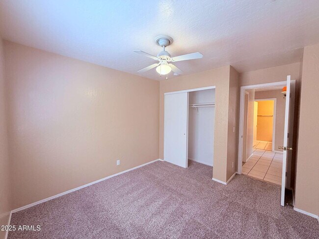 Building Photo - 2293 E Longhorn Pl