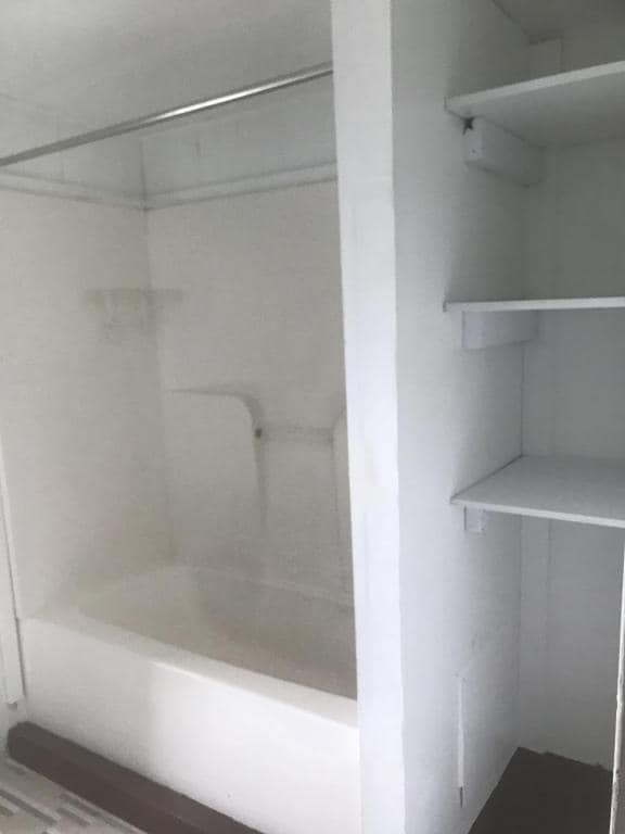 Building Photo - 614 1/2 W Stephenson St-614.5 W Stephenson