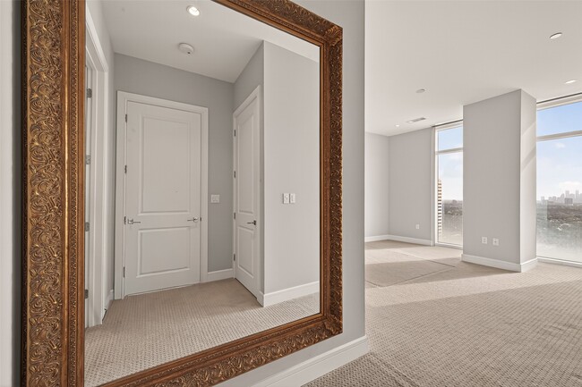 Building Photo - 4521 San Felipe St