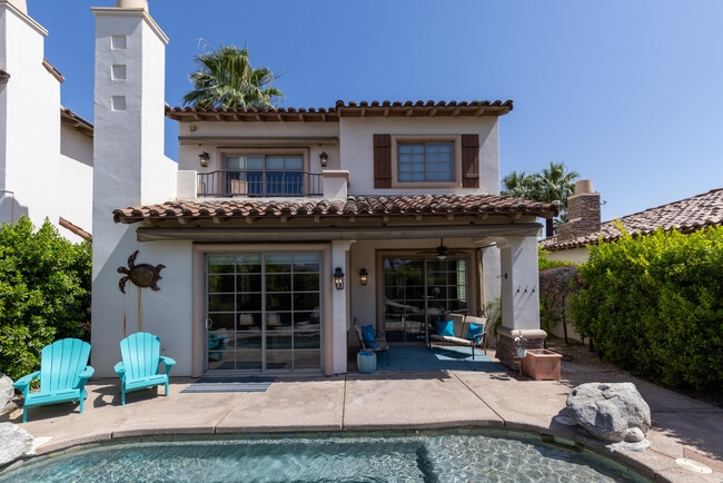 Building Photo - 546 N Indian Canyon Dr