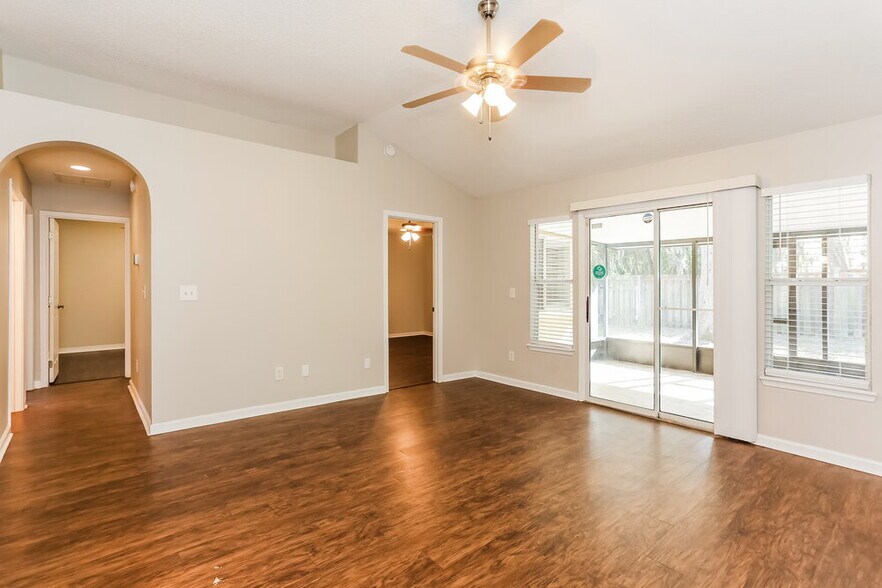 Building Photo - 11340 Trotting Horse Ln S