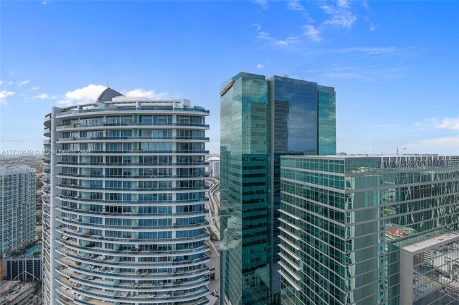 Building Photo - 300 Biscayne Blvd Way