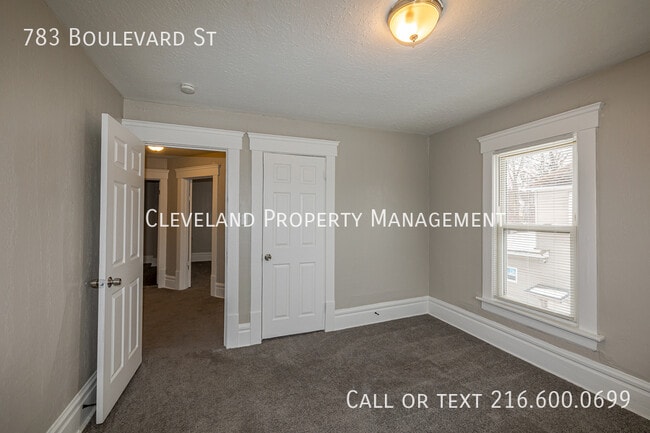 Building Photo - 783 Boulevard St