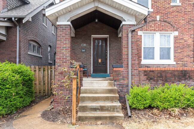 Building Photo - 1135 S Kingshighway Blvd
