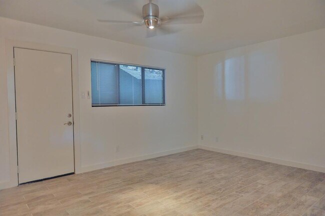 Building Photo - 1423 Kipling St