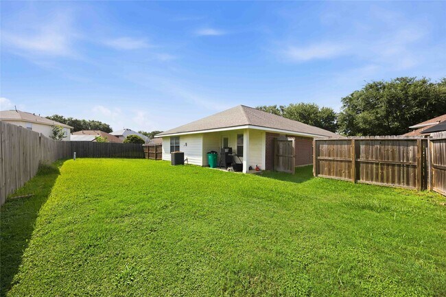 Building Photo - 4718 Lonestone Cir
