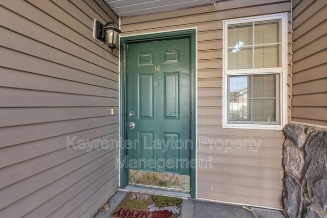 Building Photo - 490 E 700 S