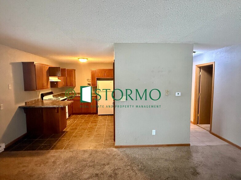 Building Photo - 519 14th St S