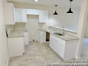 Building Photo - 687 Burr Oak Ln