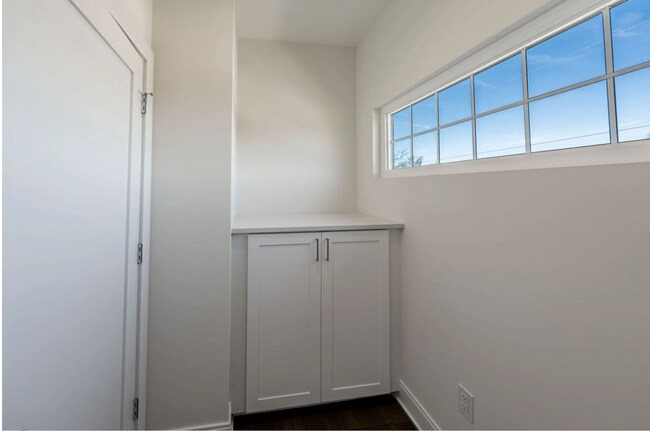 Building Photo - 2805 Torbett St